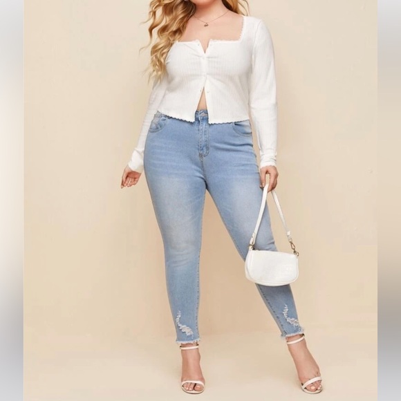 NWT|1X-3X| TCB| KEEP IT SIMPLE WHITE SCALLOPED SQUARE NECK BUTTONUP CARDIGAN|NEW - Picture 5 of 13